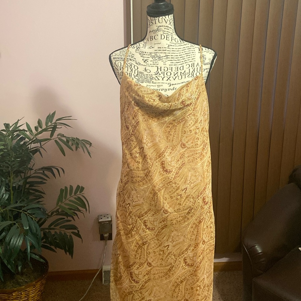NWT Forever 21 Midi Dress